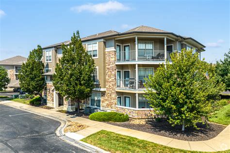 The Lakes at Lionsgate Apartments for Rent .